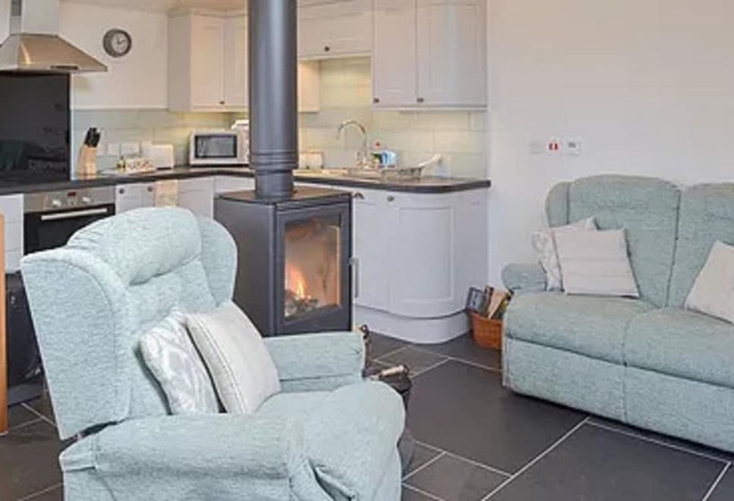 צימר Burton Farmhouse