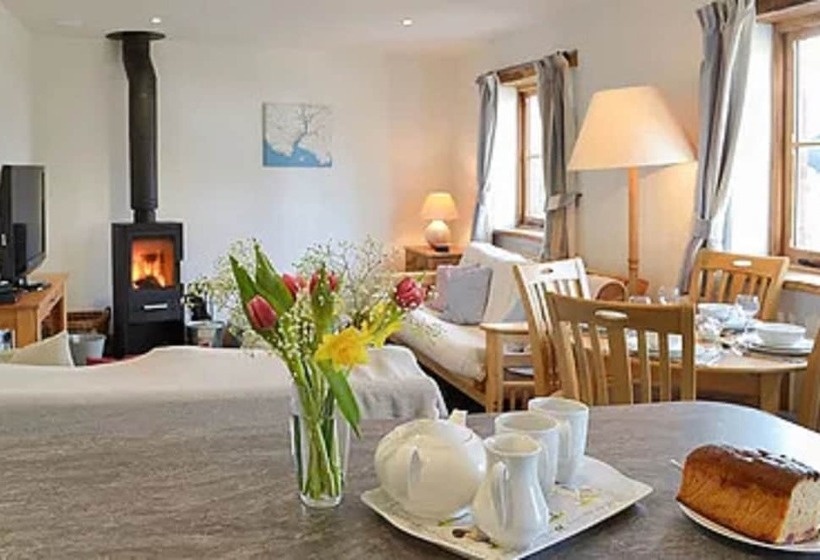 צימר Burton Farmhouse