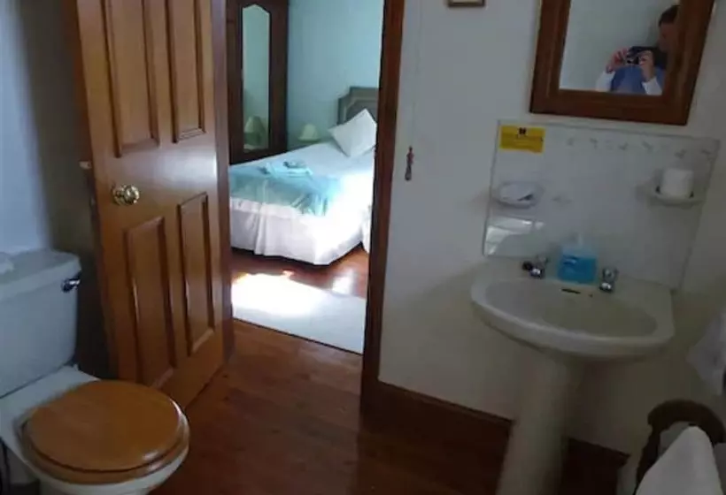 Bed and Breakfast Burton Farmhouse