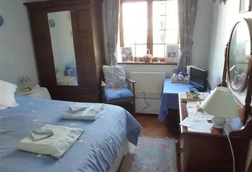 Bed and Breakfast Burton Farmhouse