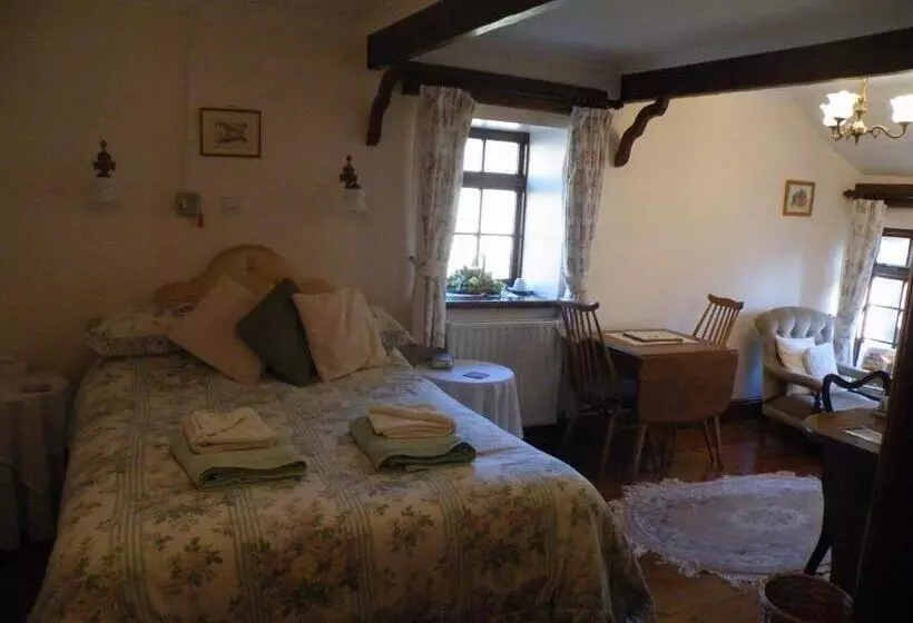 Bed and Breakfast Burton Farmhouse