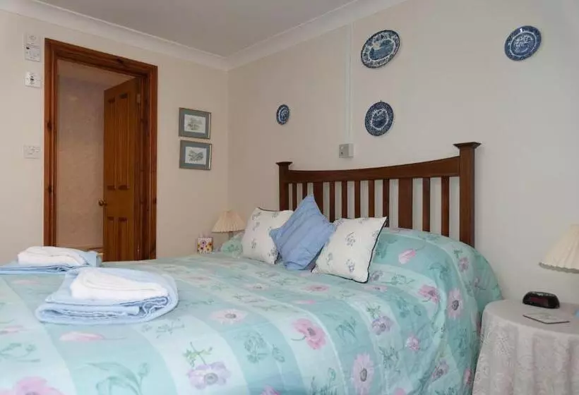 Bed and Breakfast Burton Farmhouse