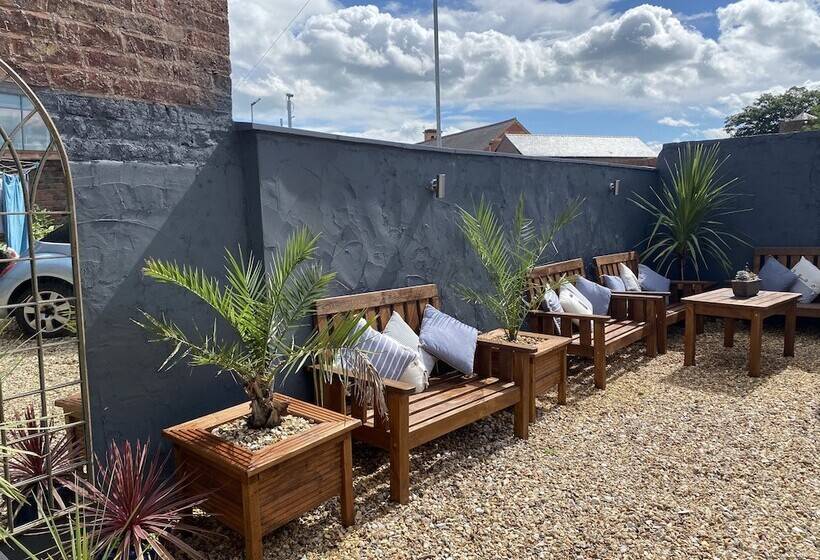 ベッドアンドブレックファースト Maison Claire