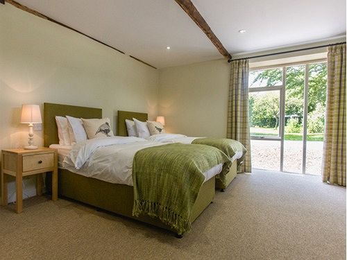 住宿加早餐  Trustans Barn