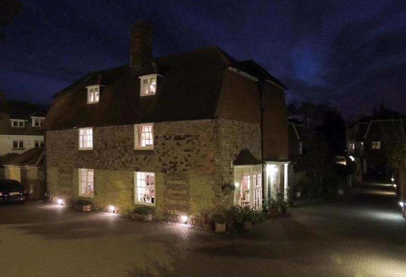 مبيت وإفطار Willow Tree House