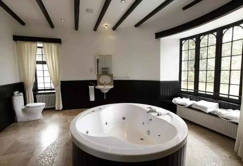 Hotelli Achnagairn Castle