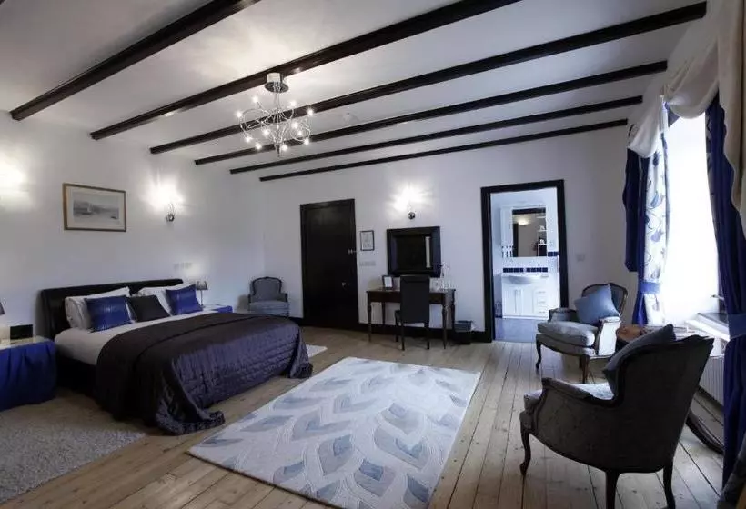 Hotelli Achnagairn Castle