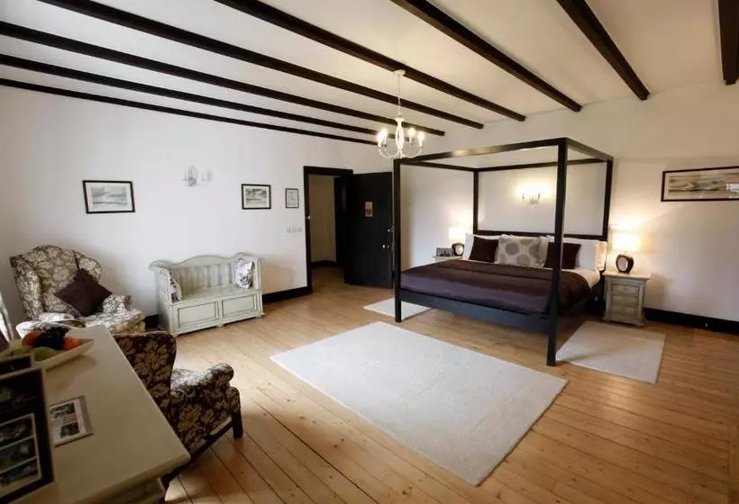 Hotelli Achnagairn Castle