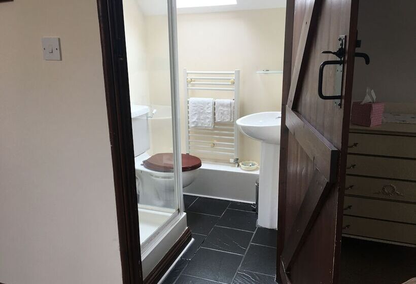 酒店 Grove Farm Direct