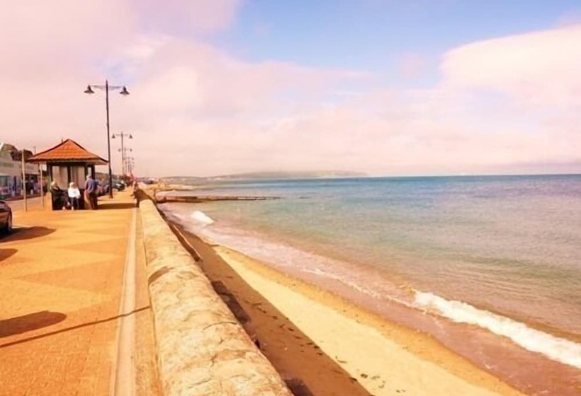 בית מלון כפרי Shoreside Inn