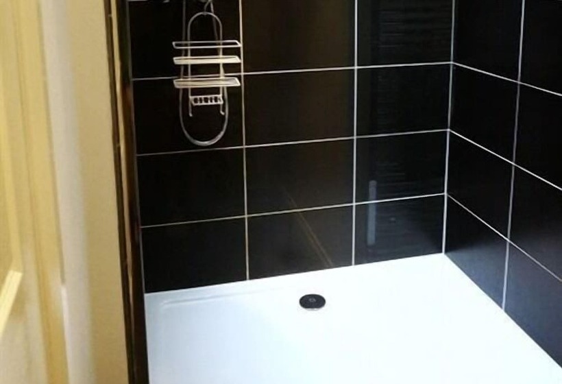 בית מלון כפרי Shoreside Inn