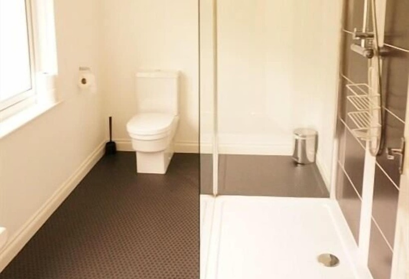 בית מלון כפרי Shoreside Inn