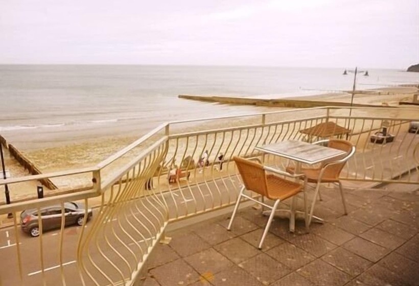 בית מלון כפרי Shoreside Inn