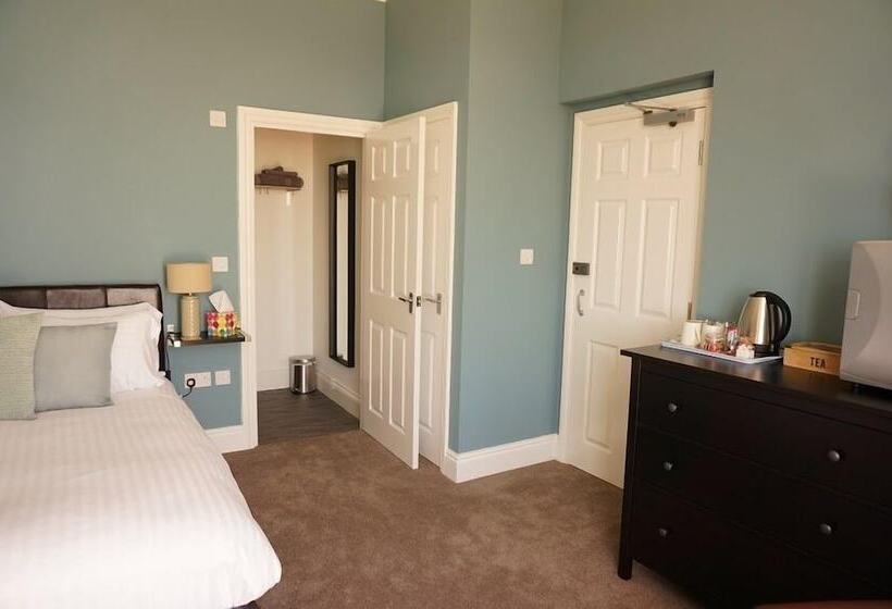 בית מלון כפרי Shoreside Inn