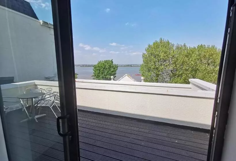 Hotel The Clarendon Royal