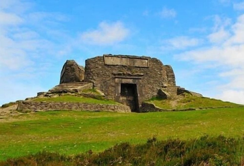 בית מלון כפרי We Three Loggerheads