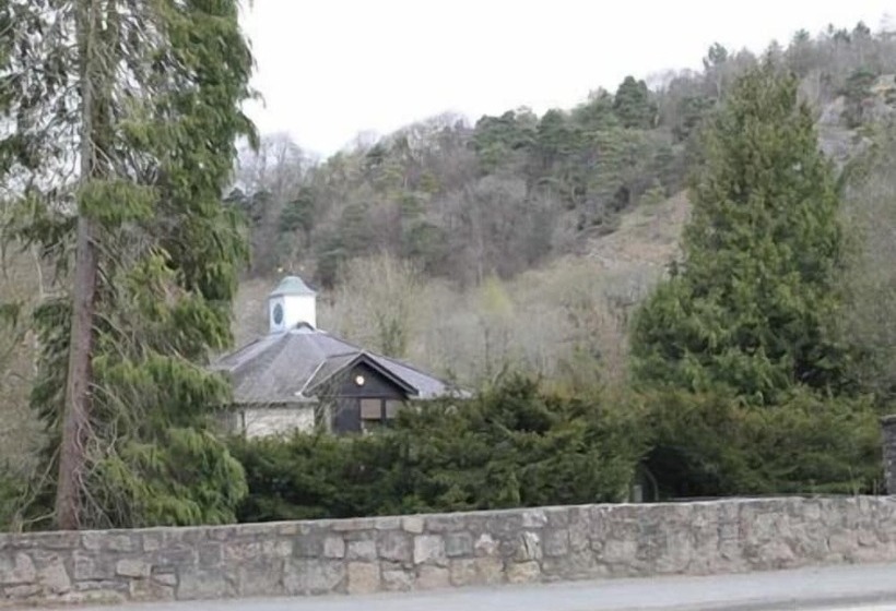 בית מלון כפרי We Three Loggerheads