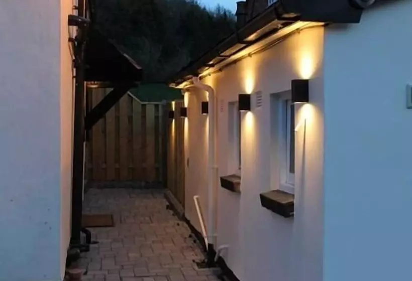 בית מלון כפרי We Three Loggerheads