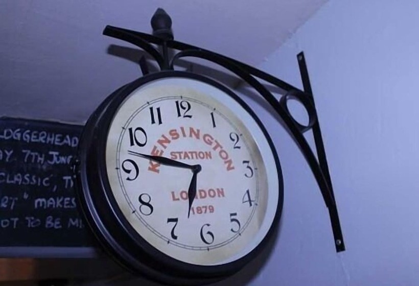 בית מלון כפרי We Three Loggerheads