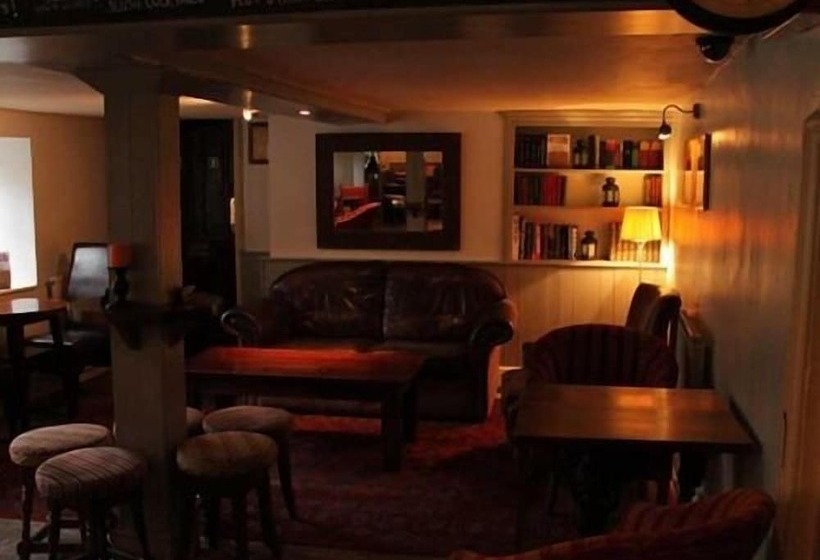 בית מלון כפרי We Three Loggerheads