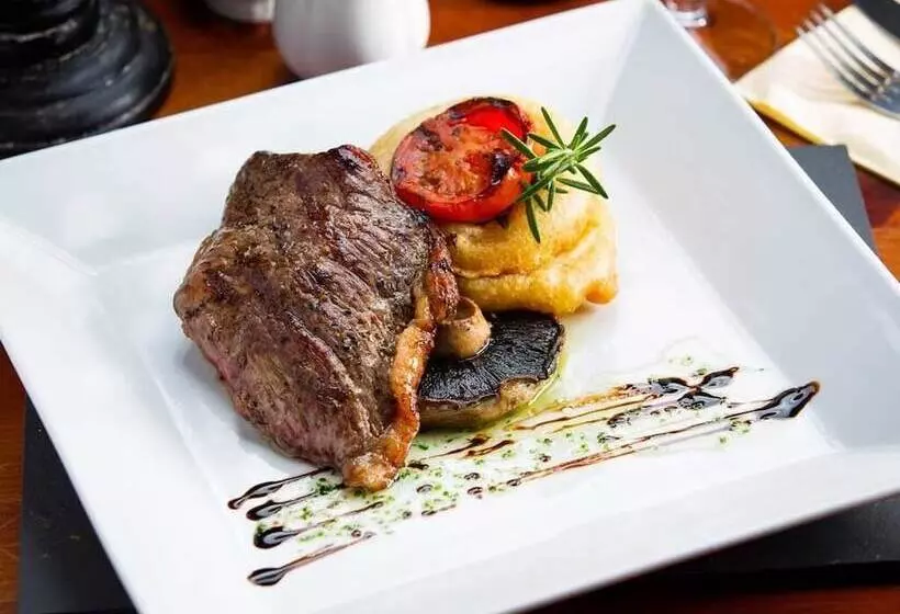 בית מלון כפרי We Three Loggerheads