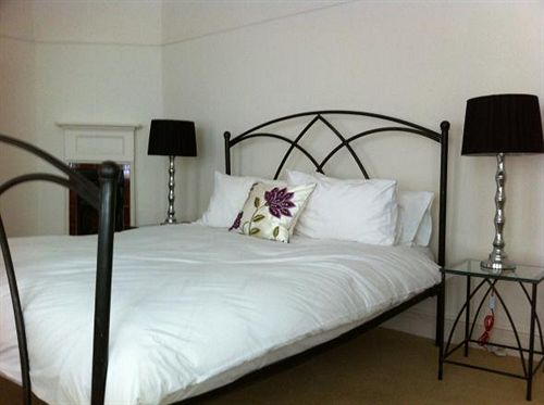 Manor House, Felpham Serviced Apartments