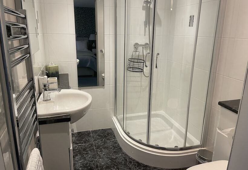 펜션 Castlecroft Bed And Breakfast