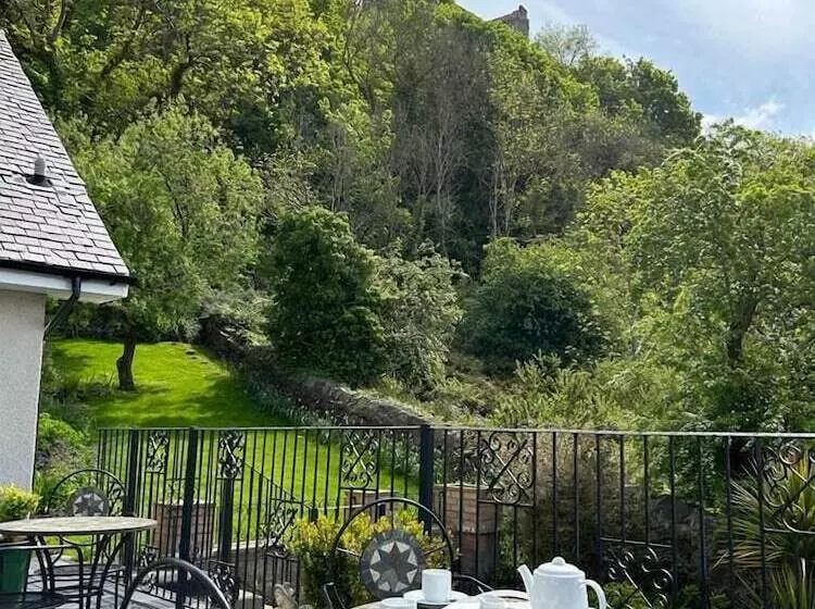 פנסיון Castlecroft Bed And Breakfast