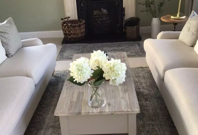 פנסיון Castlecroft Bed And Breakfast