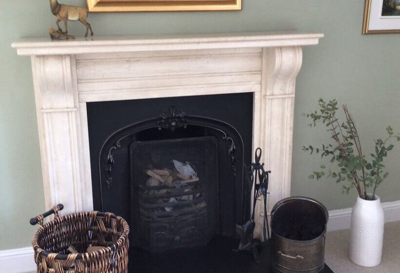 펜션 Castlecroft Bed And Breakfast