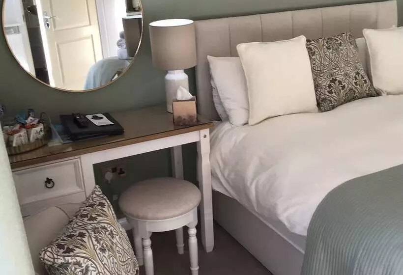 פנסיון Castlecroft Bed And Breakfast