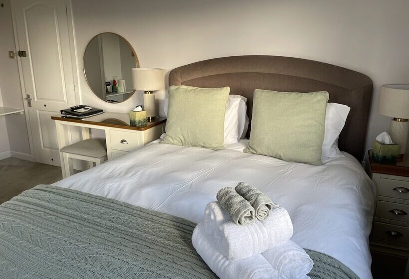 펜션 Castlecroft Bed And Breakfast