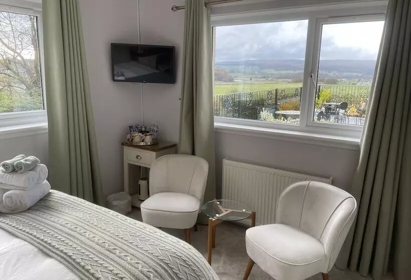 פנסיון Castlecroft Bed And Breakfast