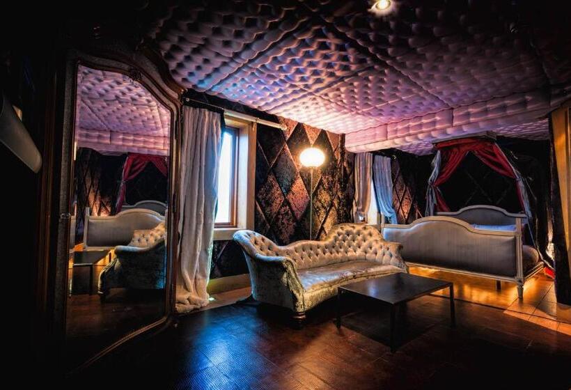 膳宿费 Crazy Bear  Stadhampton