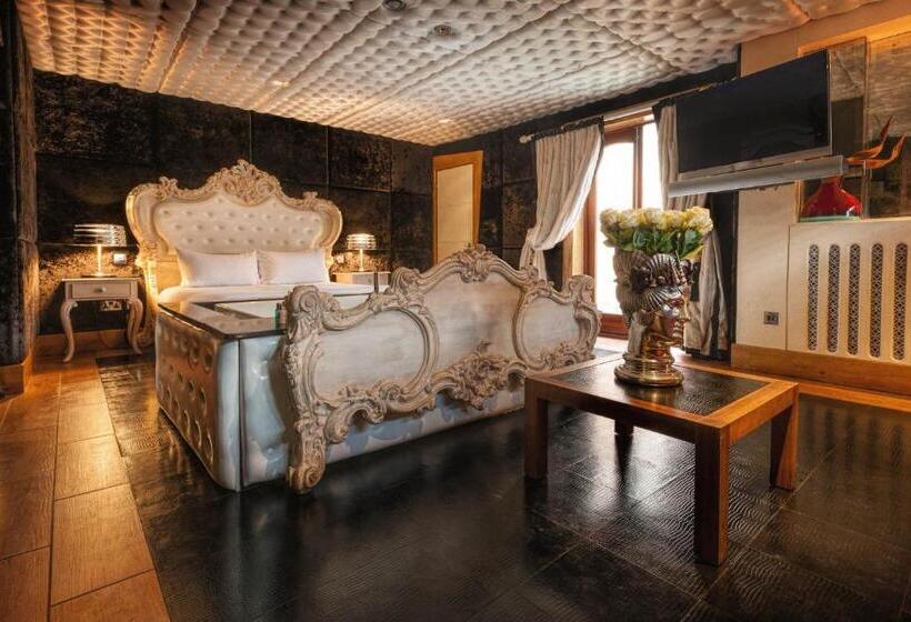 膳宿费 Crazy Bear  Stadhampton