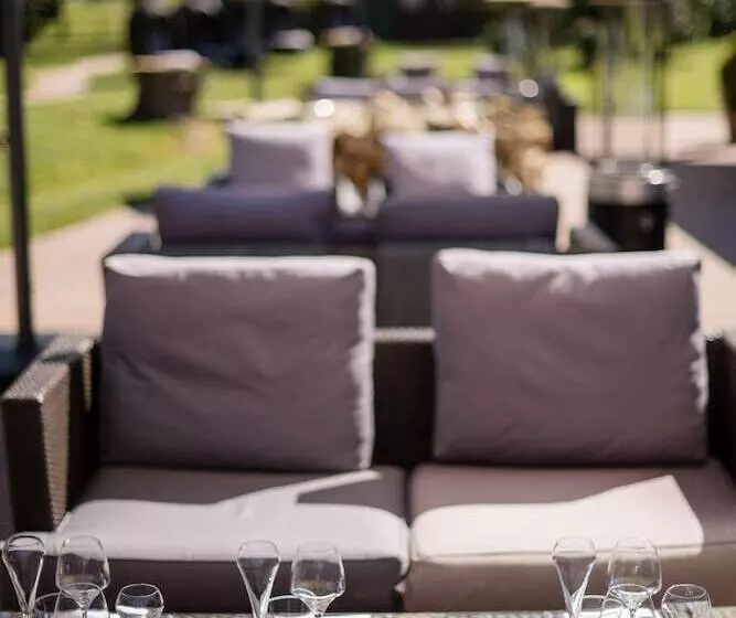 پانسیون Crazy Bear Stadhampton