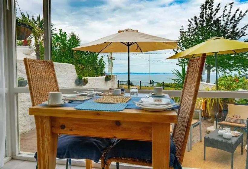 Pensió Headland View B&b