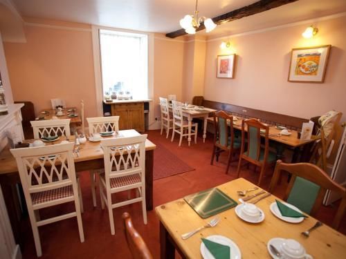 بنسيون The Witney Guest House