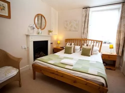 Pensão The Witney Guest House