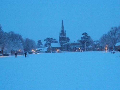 بنسيون The Witney Guest House