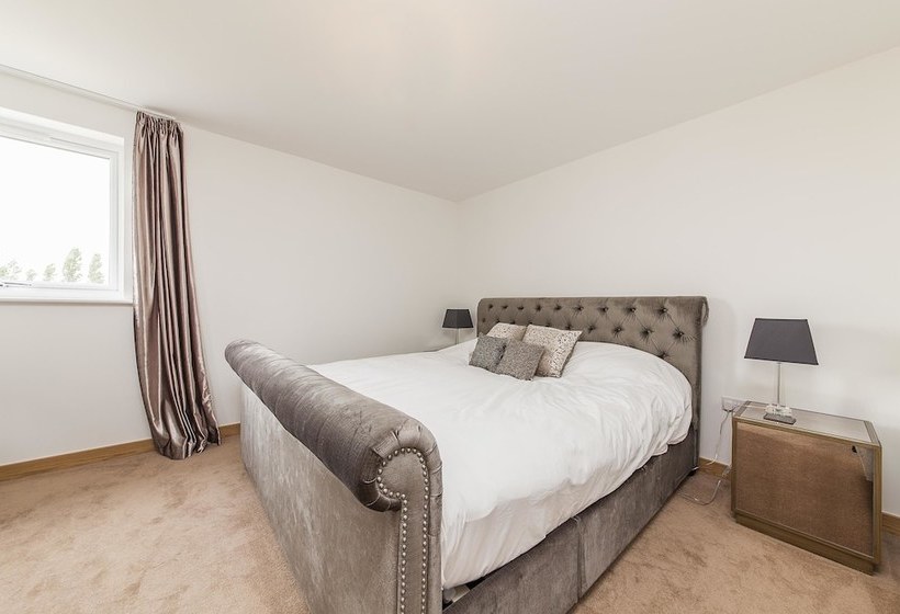 Pinnacle Residences Cambridge Pym Court