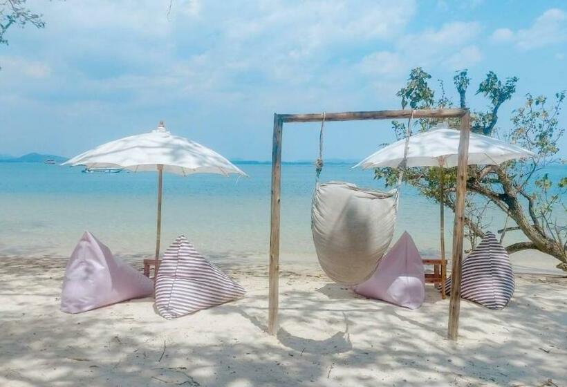 پانسیون Minnie Seaview Resort