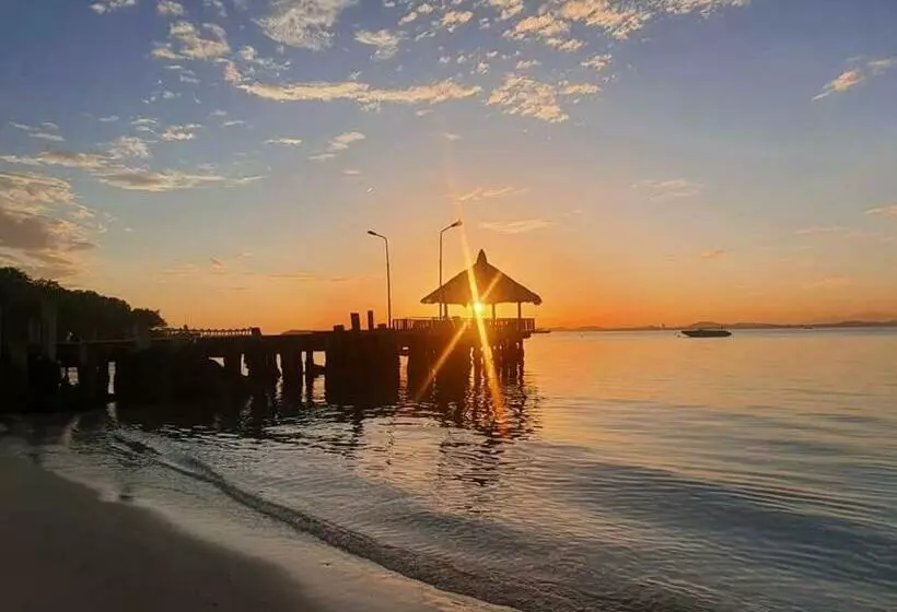 پانسیون Minnie Seaview Resort