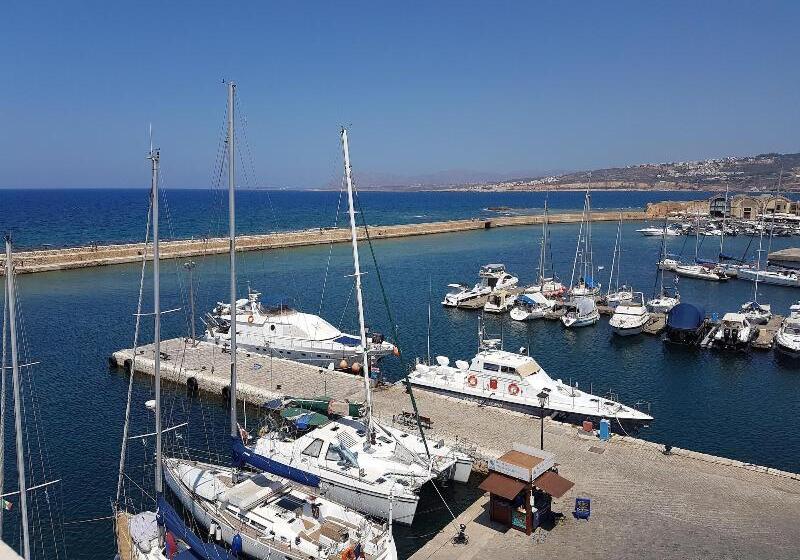 هتل Ambassadors Residence Boutique