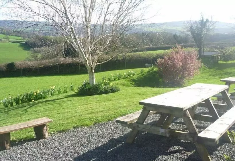 Отель Beera Farmhouse