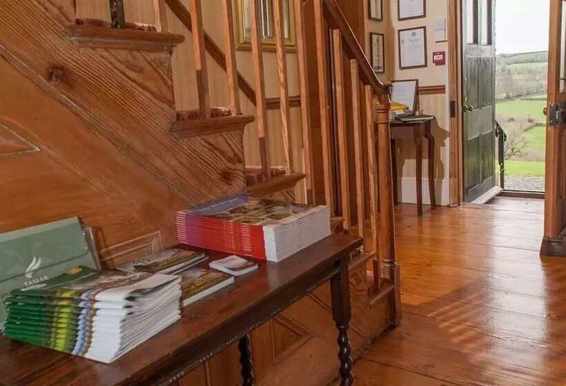 Отель Beera Farmhouse