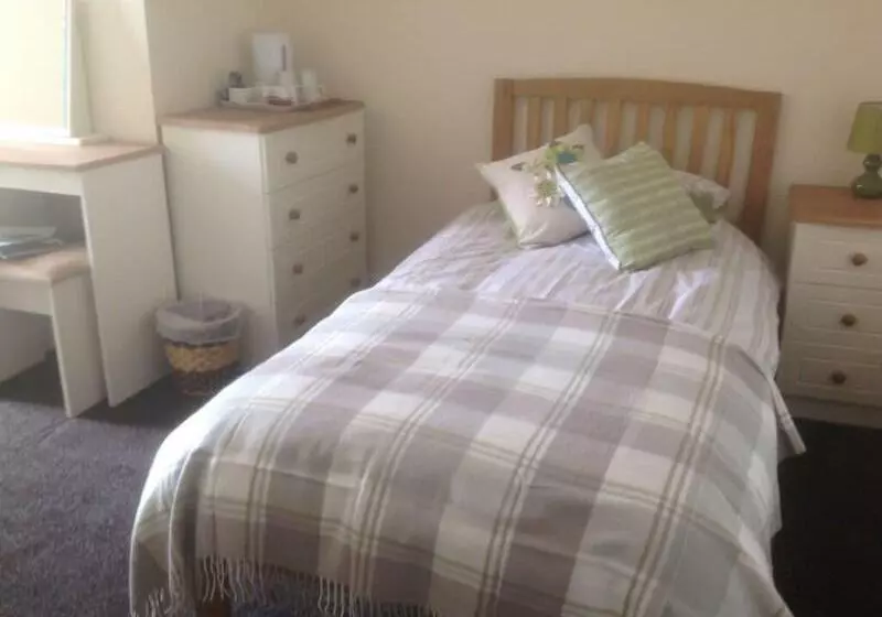 בית מלון כפרי Cadwgan House