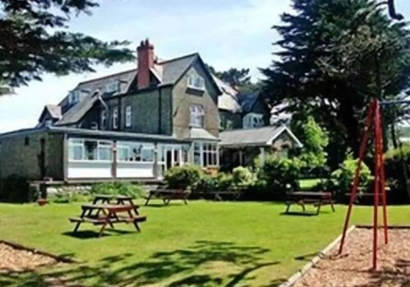 בית מלון כפרי Cadwgan House