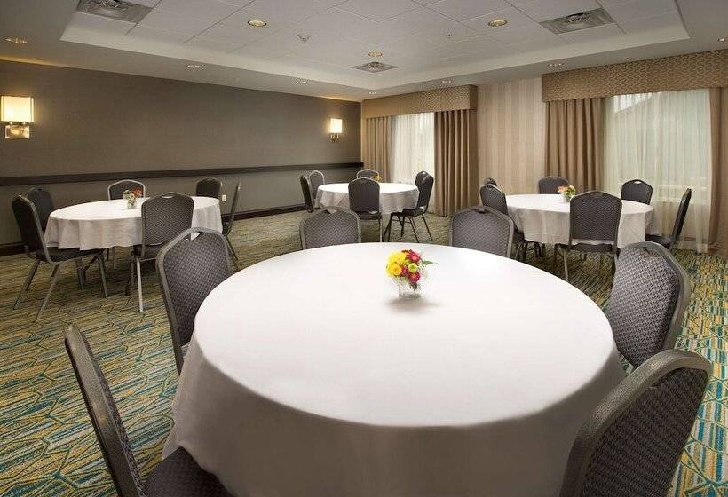 فندق Hampton Inn & Suites Syracuse/carrier Circle