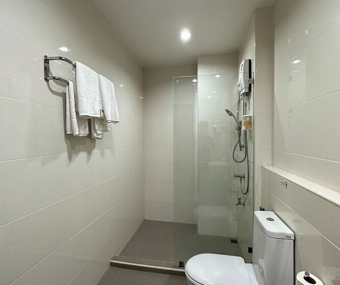 Phavina Hotel Rayong Sha Extra Plus